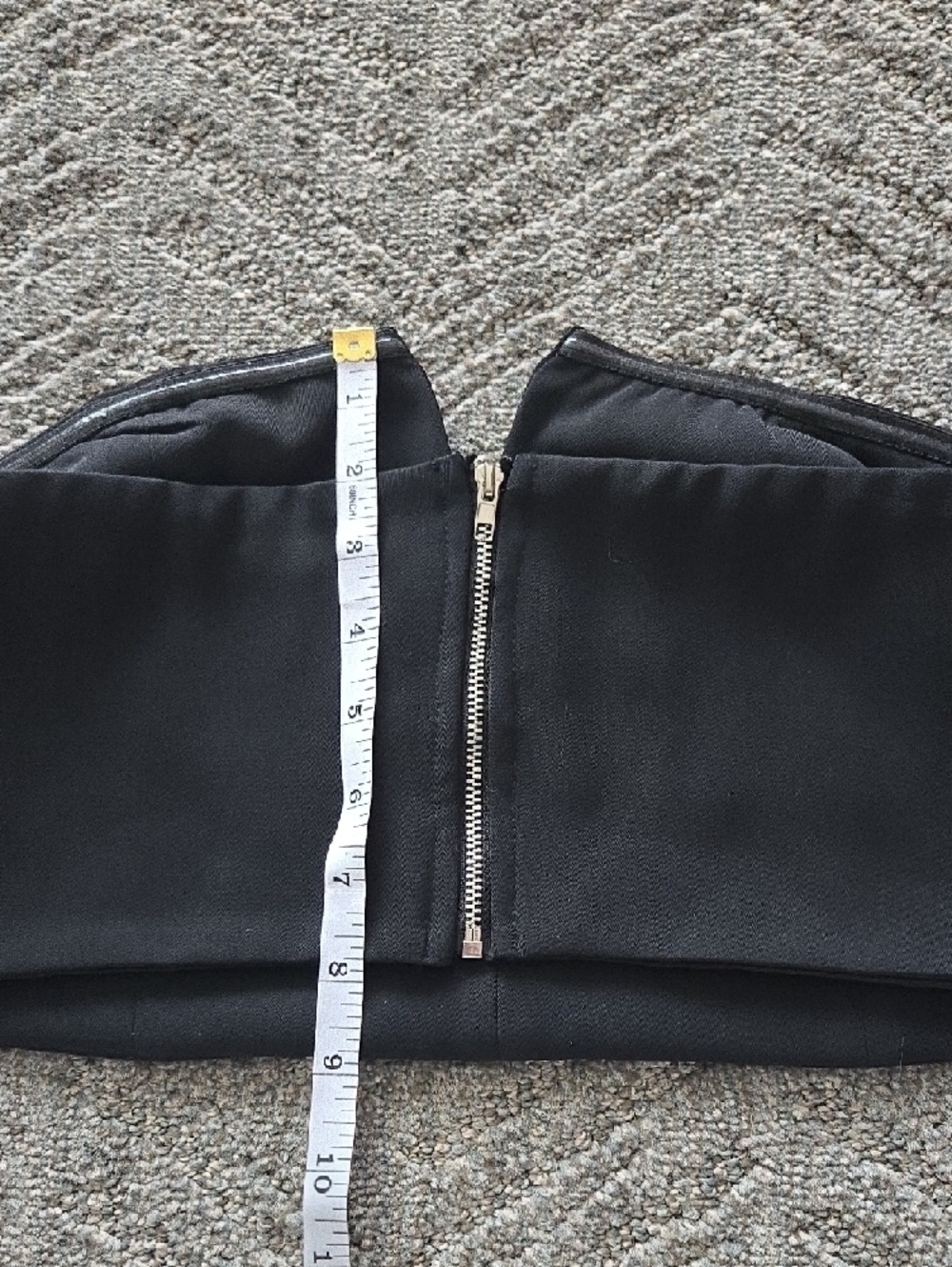 Forever 21 Black Women's Top with Branded Neck Tag - Picture 4 of 6